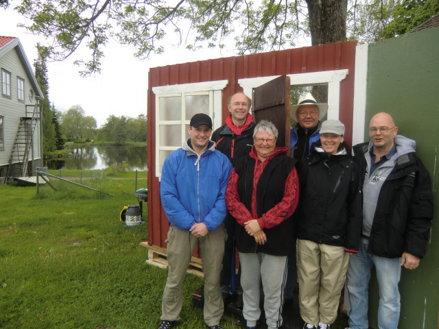 Joachim Hägglund, Michael Skoglund, Eva Pettersson, Hasse Bergkvist, Vicky Gustafsson och Dick Gillving förbereder sig på skrattfest