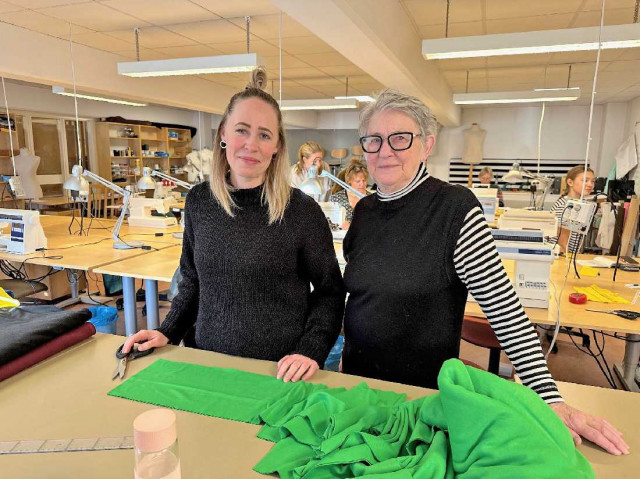 Textillärarna Anna och Birgitta på Textil Design Skolan.